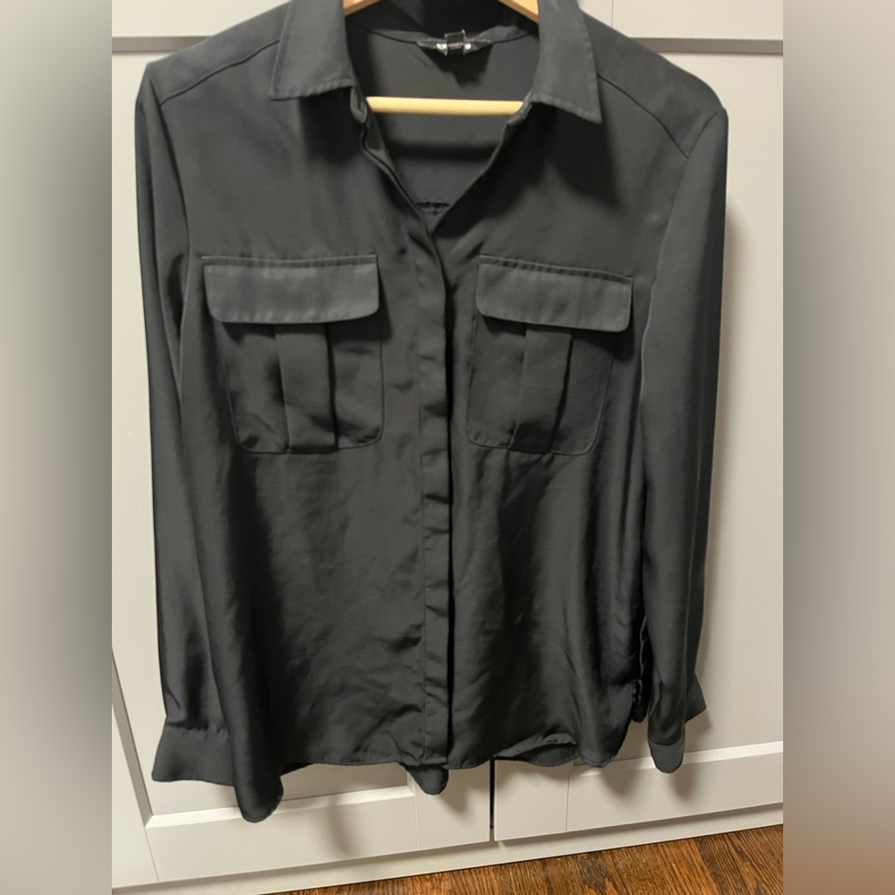 Professional button-down! Nice fit!